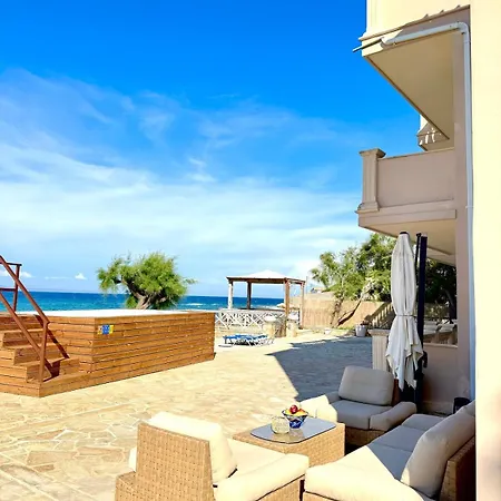 Luxury Beachfront Margarita With Private Beach, Pool & Jacuzzi In Zakynthos