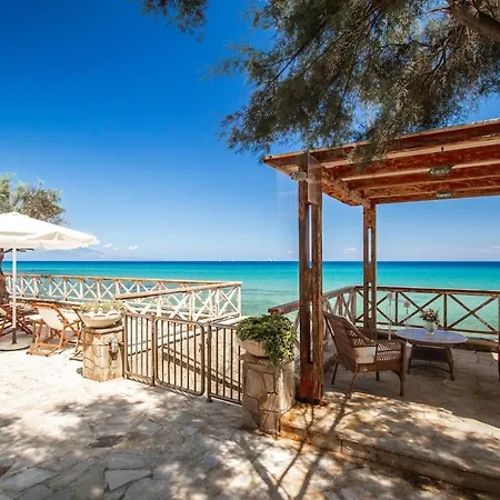 Luxury Beachfront Margarita With Private Beach, Pool & Jacuzzi In Zakynthos *