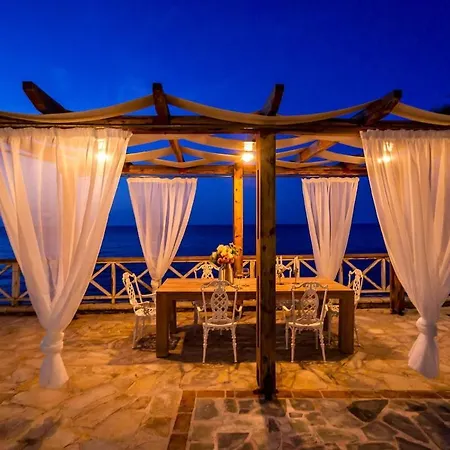 Vilă Luxury Beachfront Margarita With Private Beach, Pool & Jacuzzi In Zakynthos *