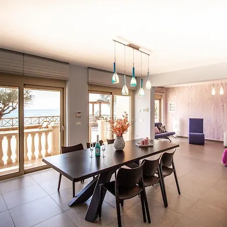 Luxury Beachfront Margarita With Private Beach, Pool & Jacuzzi In Zakynthos Vilă Akrotiri (Zakynthos)