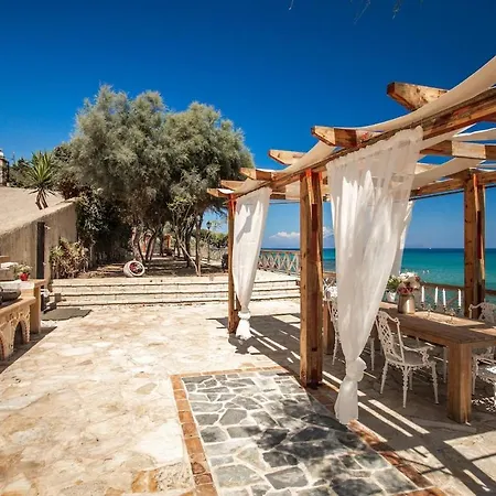 Luxury Beachfront Margarita With Private Beach, Pool & Jacuzzi In Zakynthos Vilă *