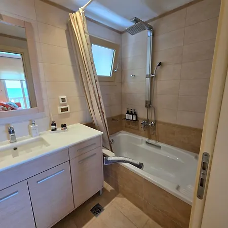 Luxury Beachfront Margarita With Private Beach, Pool & Jacuzzi In Zakynthos Vilă *