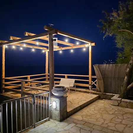 Luxury Beachfront Margarita With Private Beach, Pool & Jacuzzi In Zakynthos