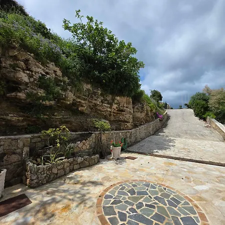 Luxury Beachfront Margarita With Private Beach, Pool & Jacuzzi In Zakynthos Akrotiri (Zakynthos)