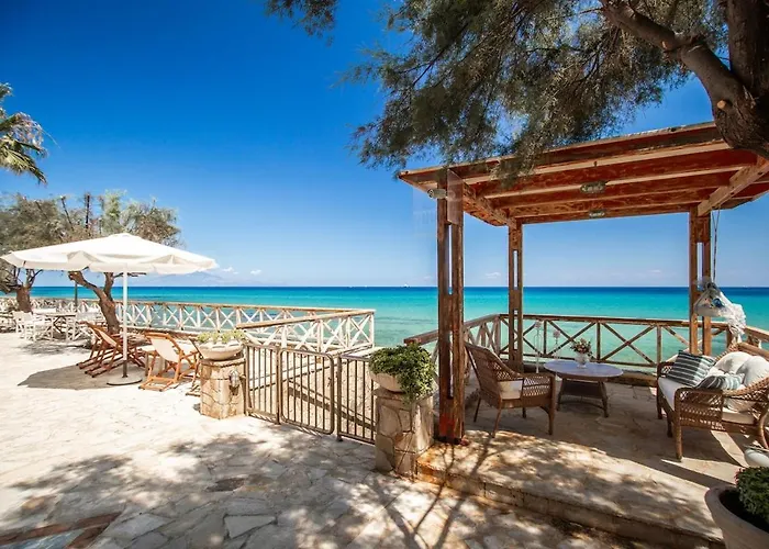 Luxury Beachfront Margarita With Private Beach, Pool & Jacuzzi In Zakynthos *