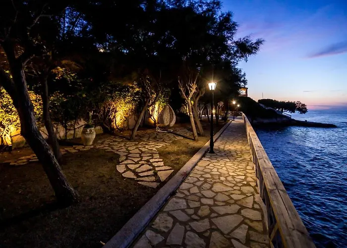 Luxury Beachfront Margarita With Private Beach, Pool & Jacuzzi In Zakynthos Akrotiri (Zakynthos)