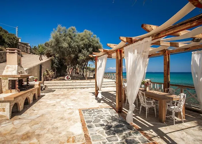 Luxury Beachfront Margarita With Private Beach, Pool & Jacuzzi In Zakynthos Villa *