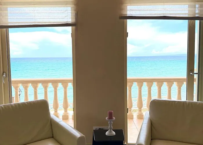 Luxury Beachfront Margarita With Private Beach, Pool & Jacuzzi In Zakynthos Villa Akrotiri (Zakynthos)