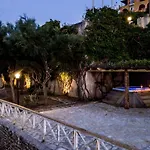 Luxury Beachfront Margarita With Private Beach, Pool & Jacuzzi In Zakynthos Villa Akrotiri (Zakynthos)