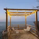 Luxury Beachfront Margarita With Private Beach, Pool & Jacuzzi In Zakynthos
